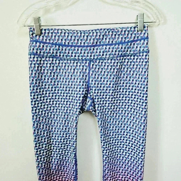 Athleta geometric print cropped leggings small - Picture 3 of 10
